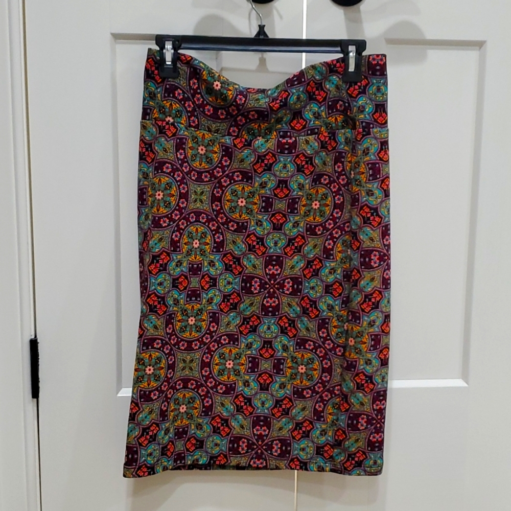 LulaRoe Cassie pencil Skirt size Medium